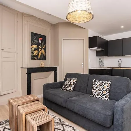 Jungle - T2 Centre Historique דירה